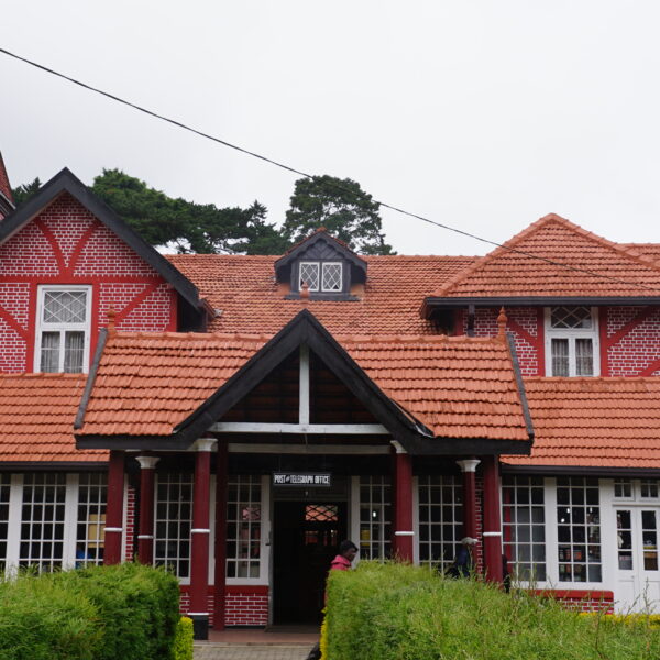 නුවරඑළිය තැපැල් කාර්යාලය සංරක්ෂණය කරන්නැයි ඉල්ලයි!