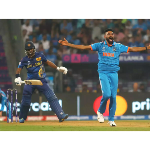 ක්‍රිකට් කෑ හැටි හොයන්න ලොක්කෙක් ඉන්දියාවට