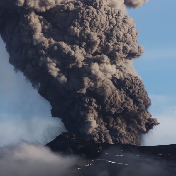 අයිස්ලන්තයේ ගිනි කඳු පිපිරීමක්?