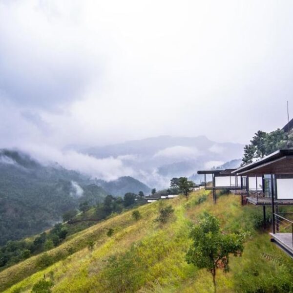 ජාතික නිවාඩු නිකේතන පහකින් දොළොස් කෝටියක පාඩුවක්