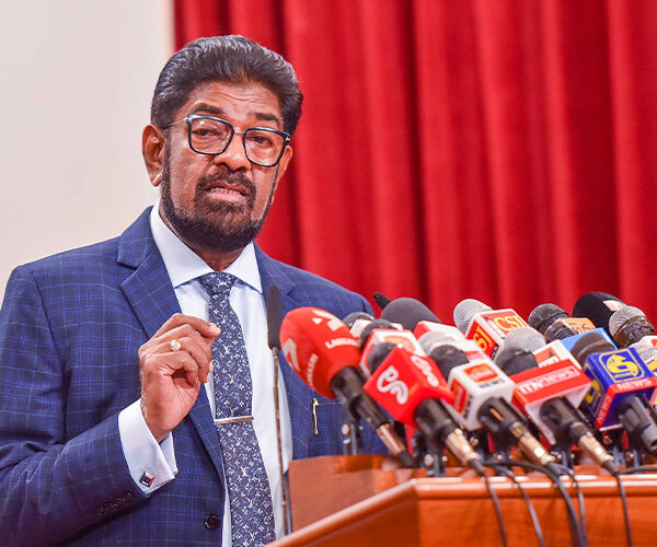 කෙහෙළියට යළිත් ඇප නෑ